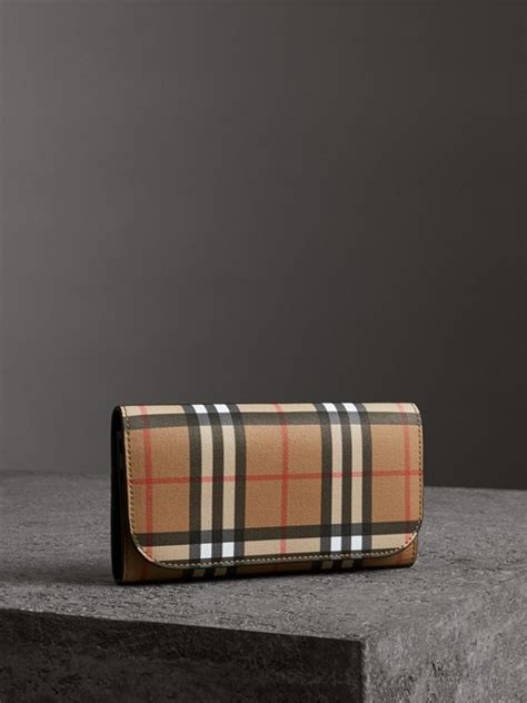 accessori donna burberry|burberry signatures for men.